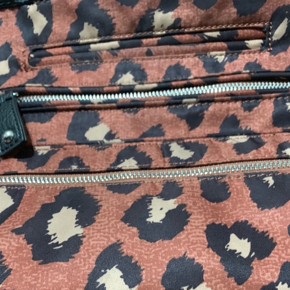 Franco Sarto Leopard Print crossbody purse - Picture 6 of 10